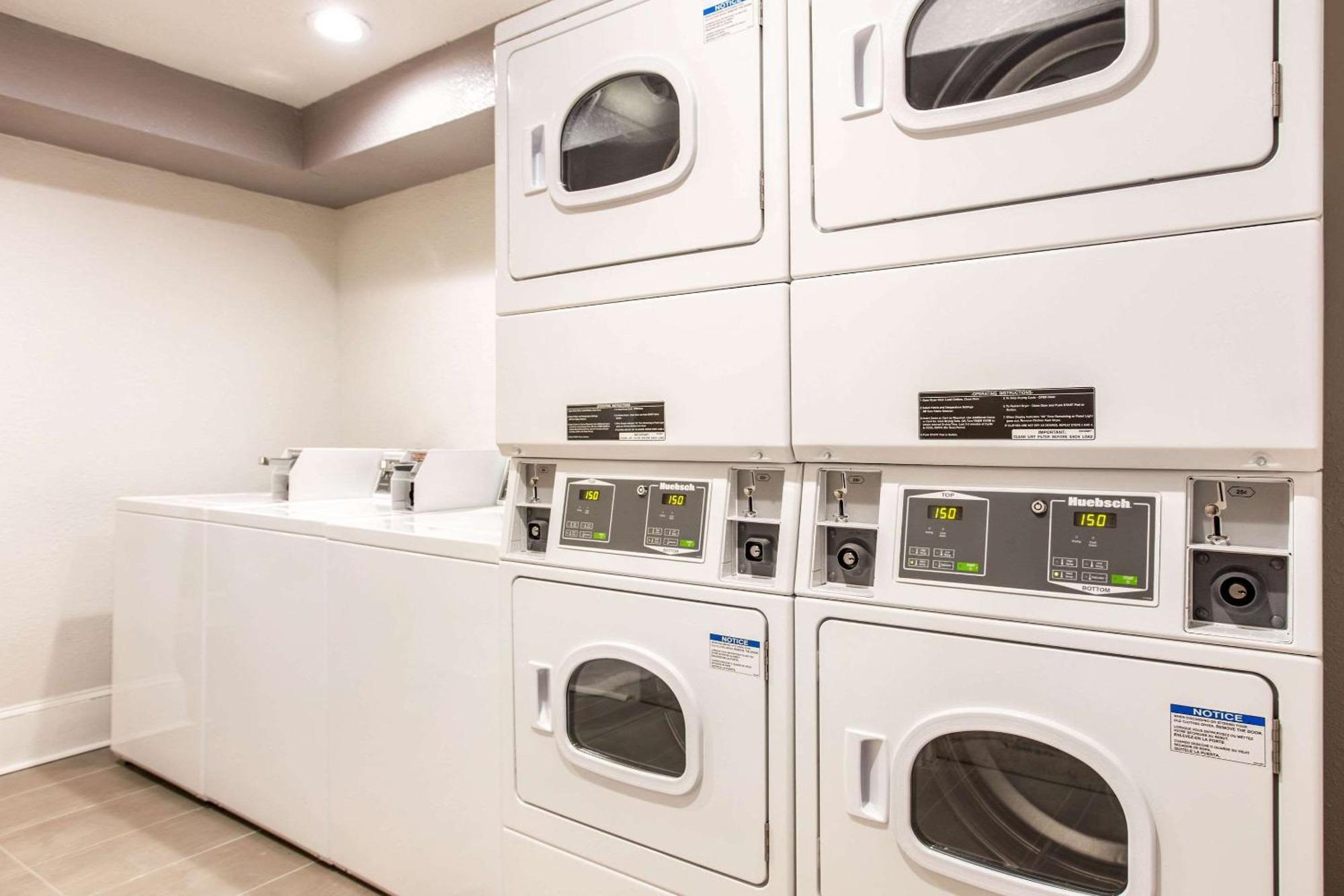 Quality Inn & Suites Myrtle Beach Near Outlets Bagian luar foto