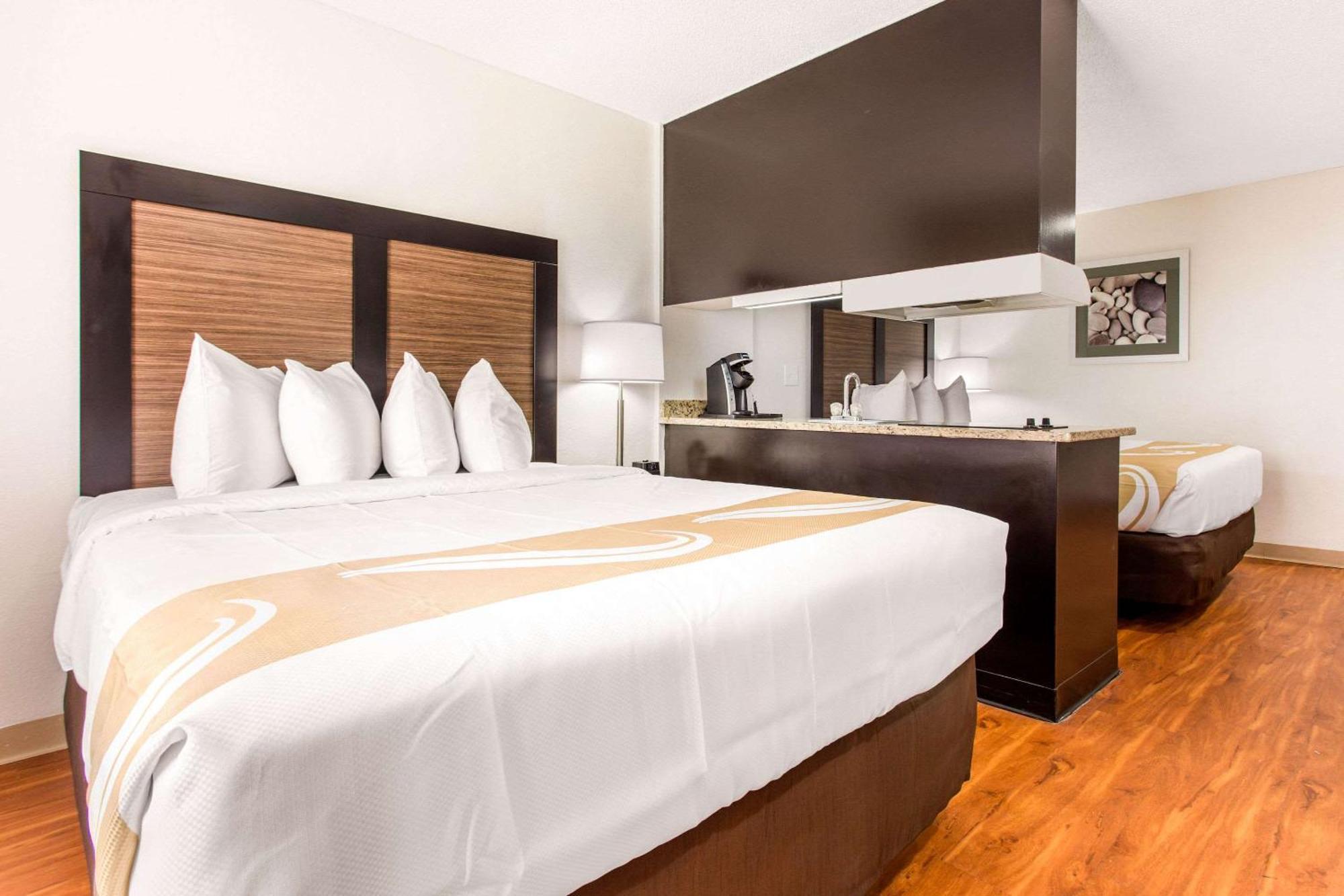 Quality Inn & Suites Myrtle Beach Near Outlets Bagian luar foto