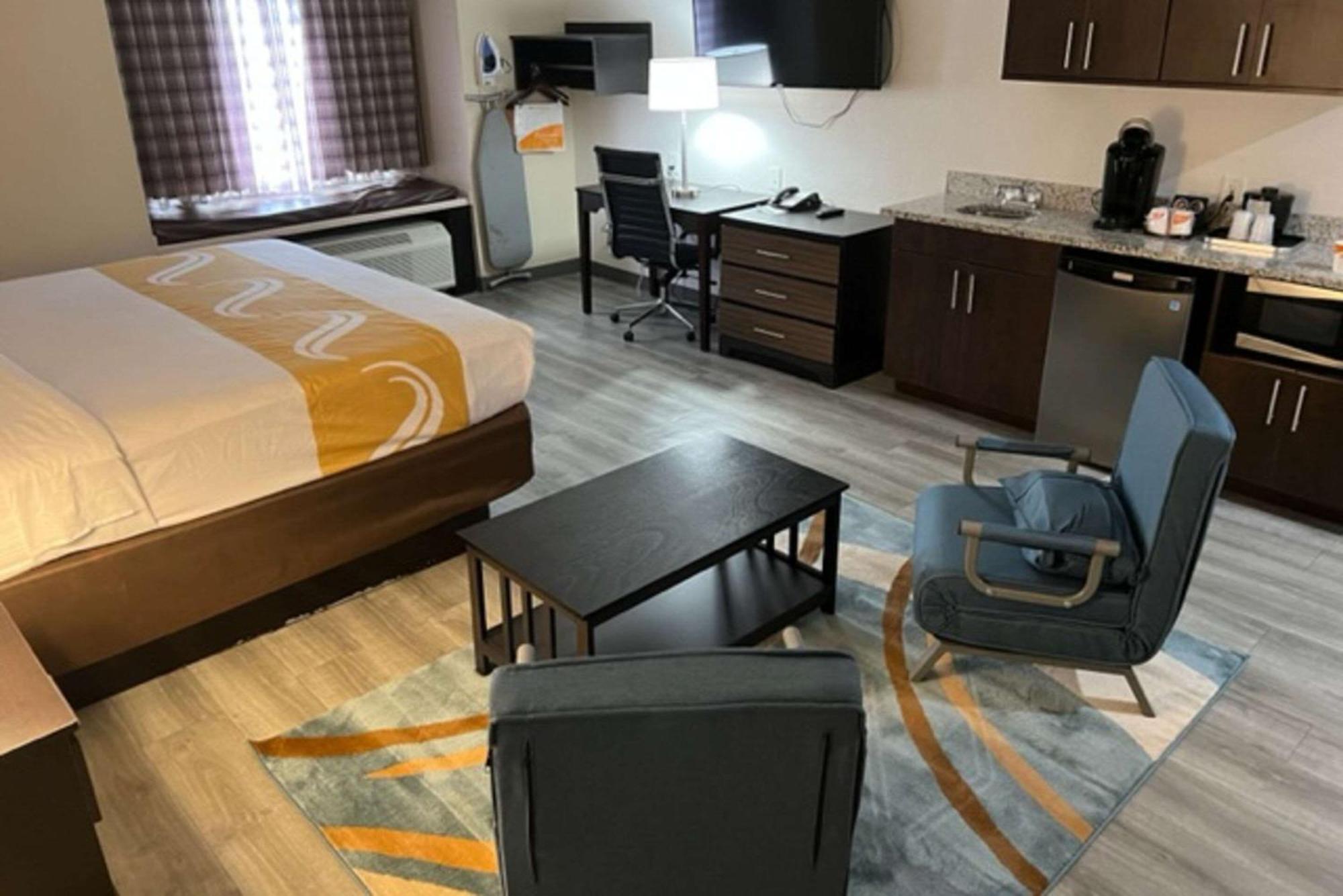 Quality Inn & Suites Myrtle Beach Near Outlets Bagian luar foto