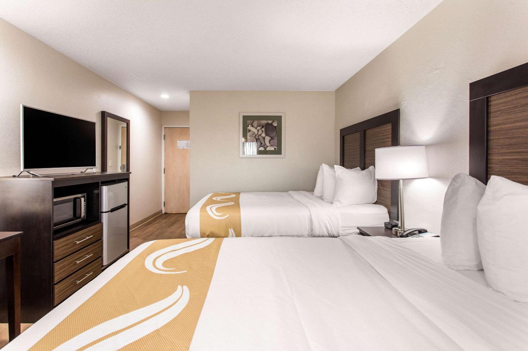 Quality Inn & Suites Myrtle Beach Near Outlets Bagian luar foto