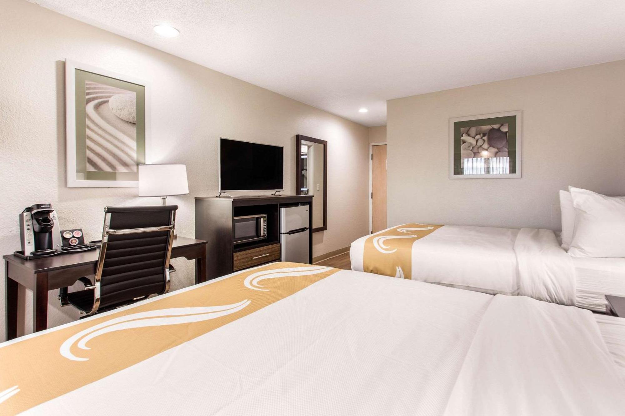 Quality Inn & Suites Myrtle Beach Near Outlets Bagian luar foto