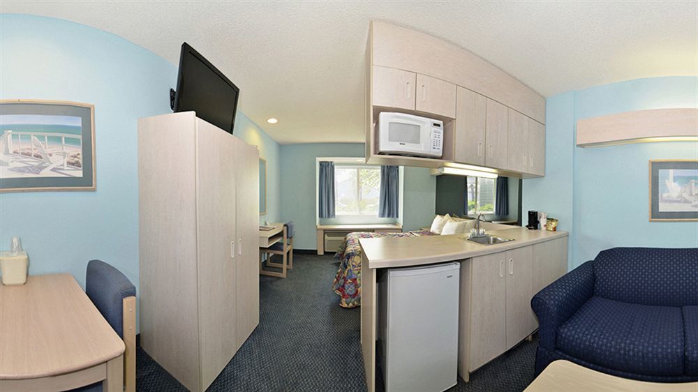 Quality Inn & Suites Myrtle Beach Near Outlets Bagian luar foto