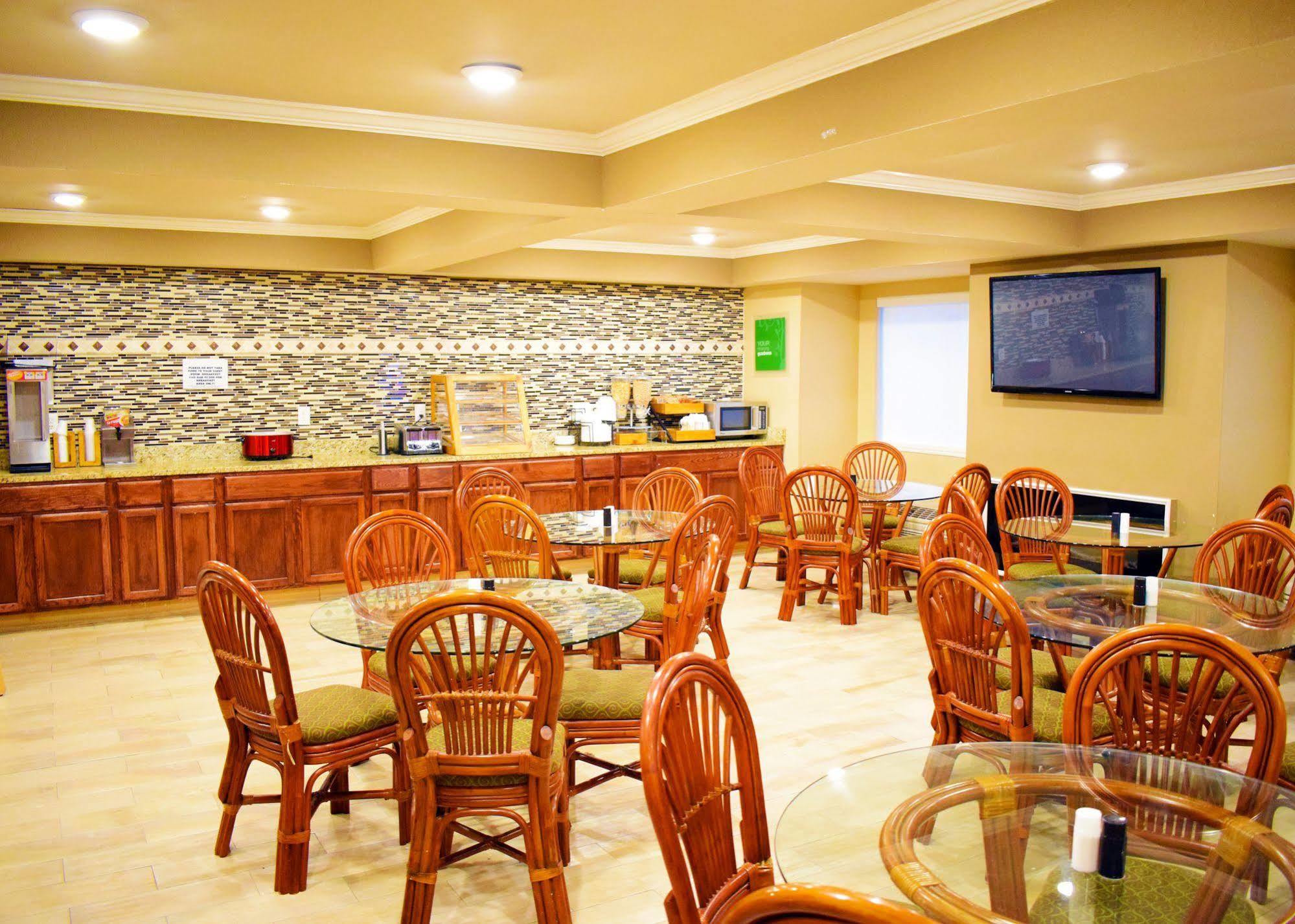 Quality Inn & Suites Myrtle Beach Near Outlets Bagian luar foto